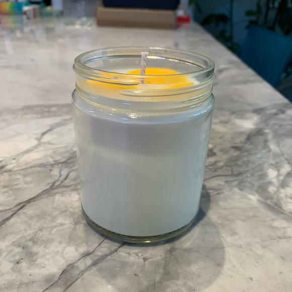 Homemade lemon candle - Picture 3 of 3